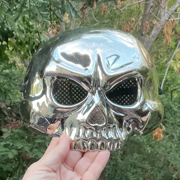 Gold metallic skeleton face mask with elastic back strap, adult or teen - Picture 1 of 8